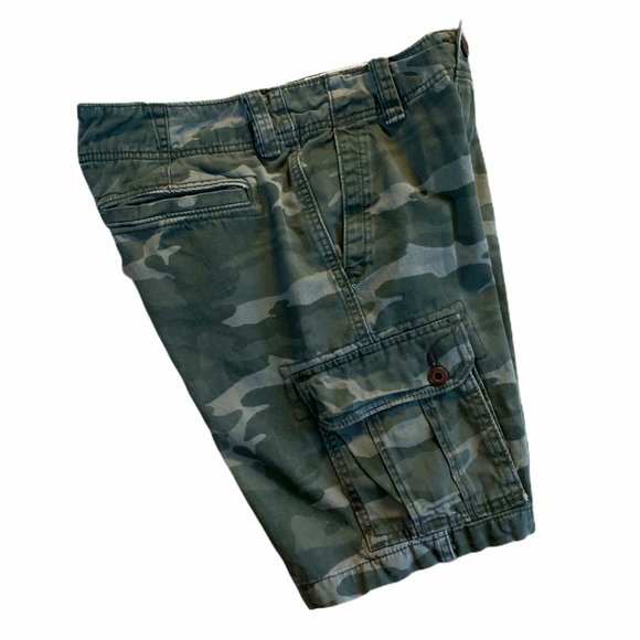 Men's Hollister Size 28 Camouflage Cargo Shorts - Picture 3 of 8